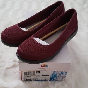 Clarks Burgundy Jocolin Myla flats 6.5W Wide